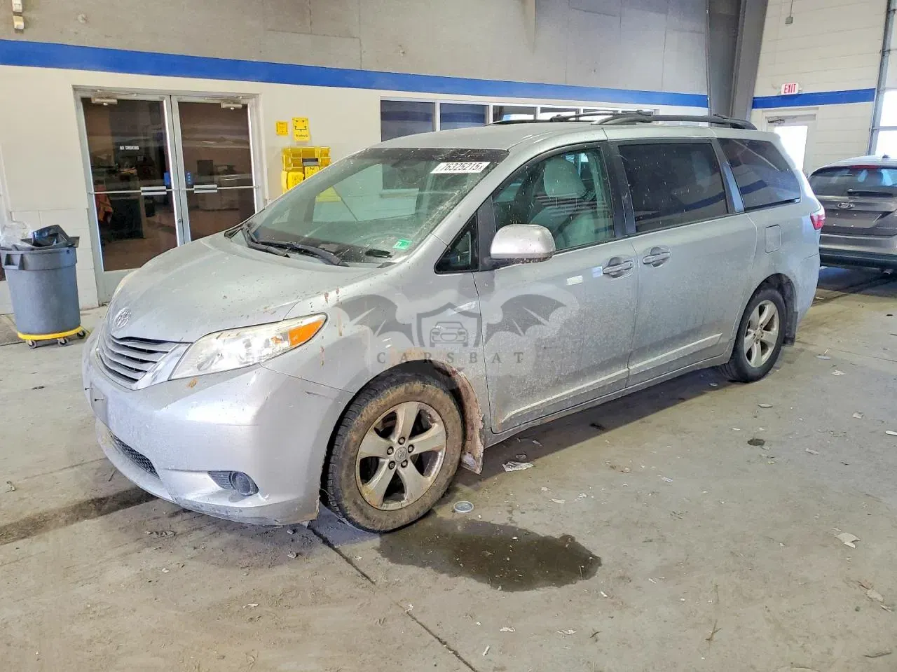 Toyota Sienna LE 3.5L 6 2015