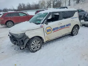 Kia Soul 2.0L 4 2023
