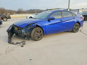 Hyundai Elantra SEL 2.0L 4 2023