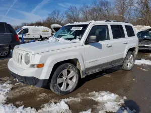 Jeep Patriot LATITUDE 2.0L 4 2014