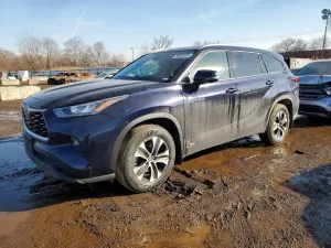 Toyota Highlander HYBRID XLE 2.5L 4 2020