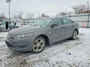 Ford Taurus SE 3.5L 6 2015