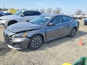Nissan Altima SV 2.5L 4 2025