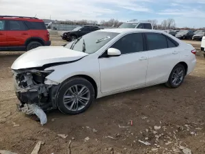 Toyota Camry LE 2.5L 4 2015