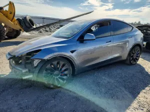 Tesla Model Y 2024
