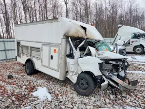Ford Econoline E450 SUPER DUTY CUTAWAY VAN 7.3L 8 2024