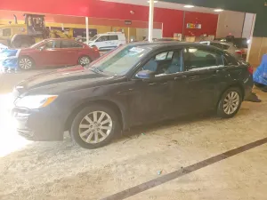 Chrysler 200 TOURING 2.4L 4 2012