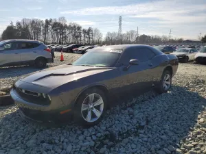 Dodge Challenger SXT 3.6L 6 2016