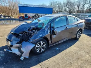 Toyota Prius 1.8L 4 2016