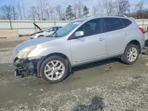 Nissan Rogue S 2.5L 4 2013