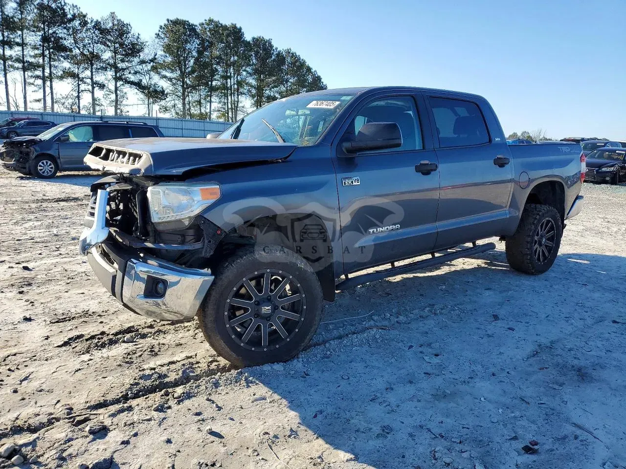 Toyota Tundra CREWMAX SR5 5.7L 8 2015