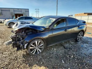 Nissan Altima SR 2.5L 4 2019