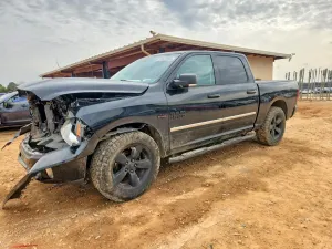 RAM 1500 SLT 5.7L 8 2018