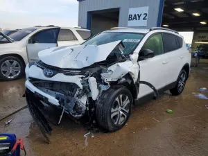 Toyota Rav4 LE 2.5L 4 2017