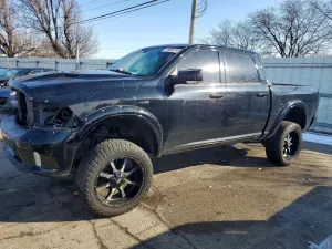 RAM 1500 SPORT 5.7L 8 2013