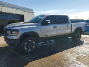 RAM 1500 5.7L 8 2020