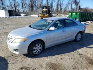 Toyota Camry BASE 2.5L 4 2011