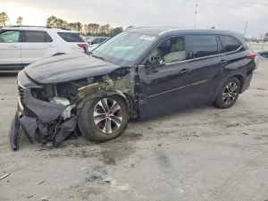 Toyota Highlander XLE 3.5L 6 2021