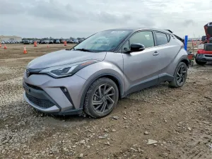 Toyota C-HR XLE 2.0L 4 2020