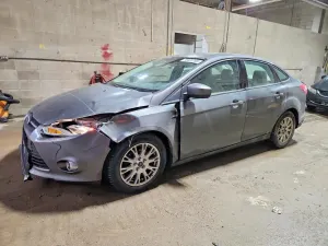 Ford Focus SE 2.0L 4 2012