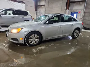 Chevrolet Cruze LS 1.8L 4 2012