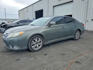 Toyota Avalon BASE 3.5L 6 2011