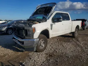 Ford F-250 SUPER DUTY 6.7L 8 2017