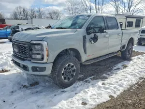 Ford F-350 SUPER DUTY 6.7L 8 2025
