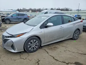 Toyota Prius LE 1.8L 4 2020