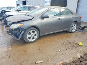 Toyota Corolla BASE 1.8L 4 2013