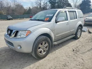 Nissan Pathfinder S 4.0L 6 2012