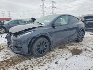 Tesla Model Y 2024