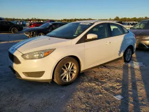Ford Focus SE 2.0L 4 2017