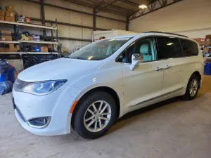 Chrysler Pacifica LIMITED 3.6L 6 2017