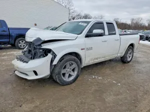 RAM 1500 ST 5.7L 8 2014