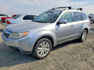 Subaru Forester LIMITED 2.5L 4 2012