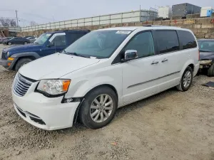 Chrysler Town & Country LIMITED PLATINUM 3.6L 6 2016