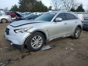 Infiniti QX70 3.7L 6 2014