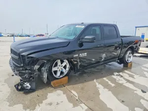 RAM 1500 ST 5.7L 8 2017