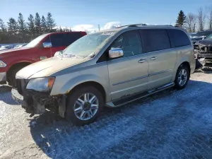 Chrysler Town & Country LIMITED 4.0L 6 2010