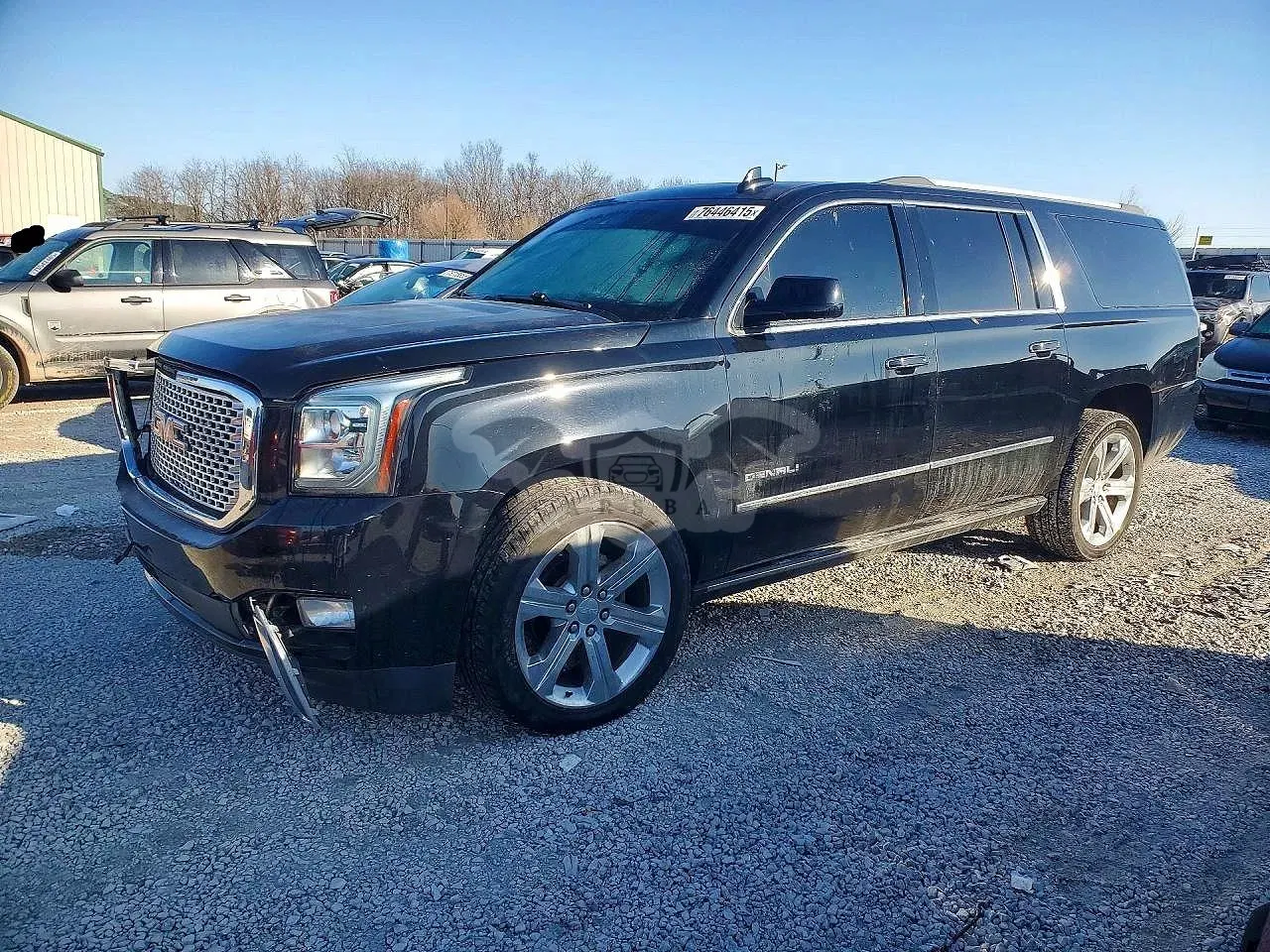 GMC Yukon DENALI 6.2L 8 2016