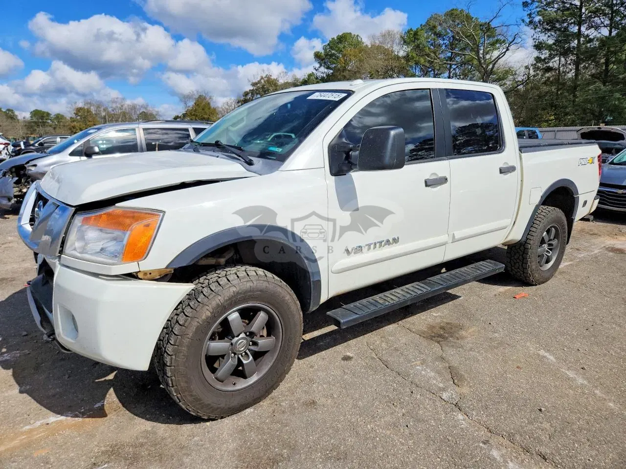 Nissan Titan S 5.6L 8 2015