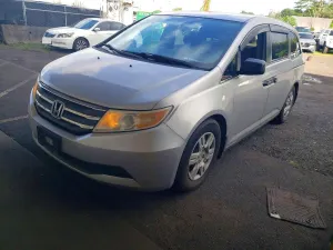 Honda Odyssey LX 3.5L 6 2013