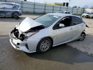 Toyota Prius 1.8L 4 2016