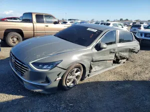 Hyundai Sonata SE 2.5L 4 2021