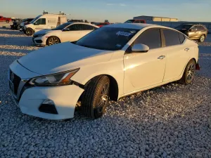 Nissan Altima S 2.5L 4 2020