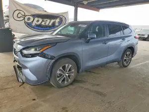 Toyota Highlander L 2.4L 4 2023