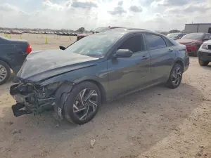 Hyundai Elantra SEL SPORT 2.0L 4 2025