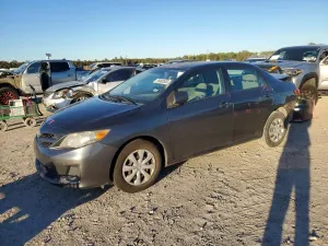 Toyota Corolla BASE 1.8L 4 2011