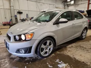Chevrolet Aveo (Sonic) LTZ 1.4L 4 2015